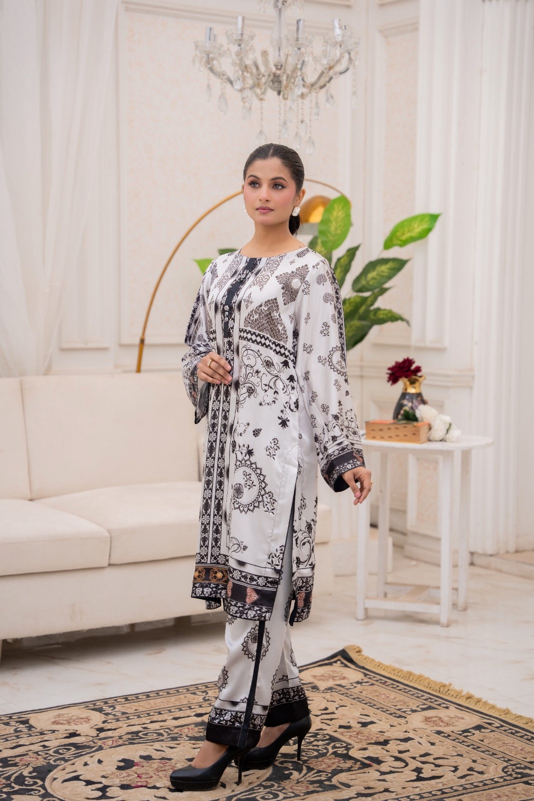 Noir Elegance Silk 2-Piece