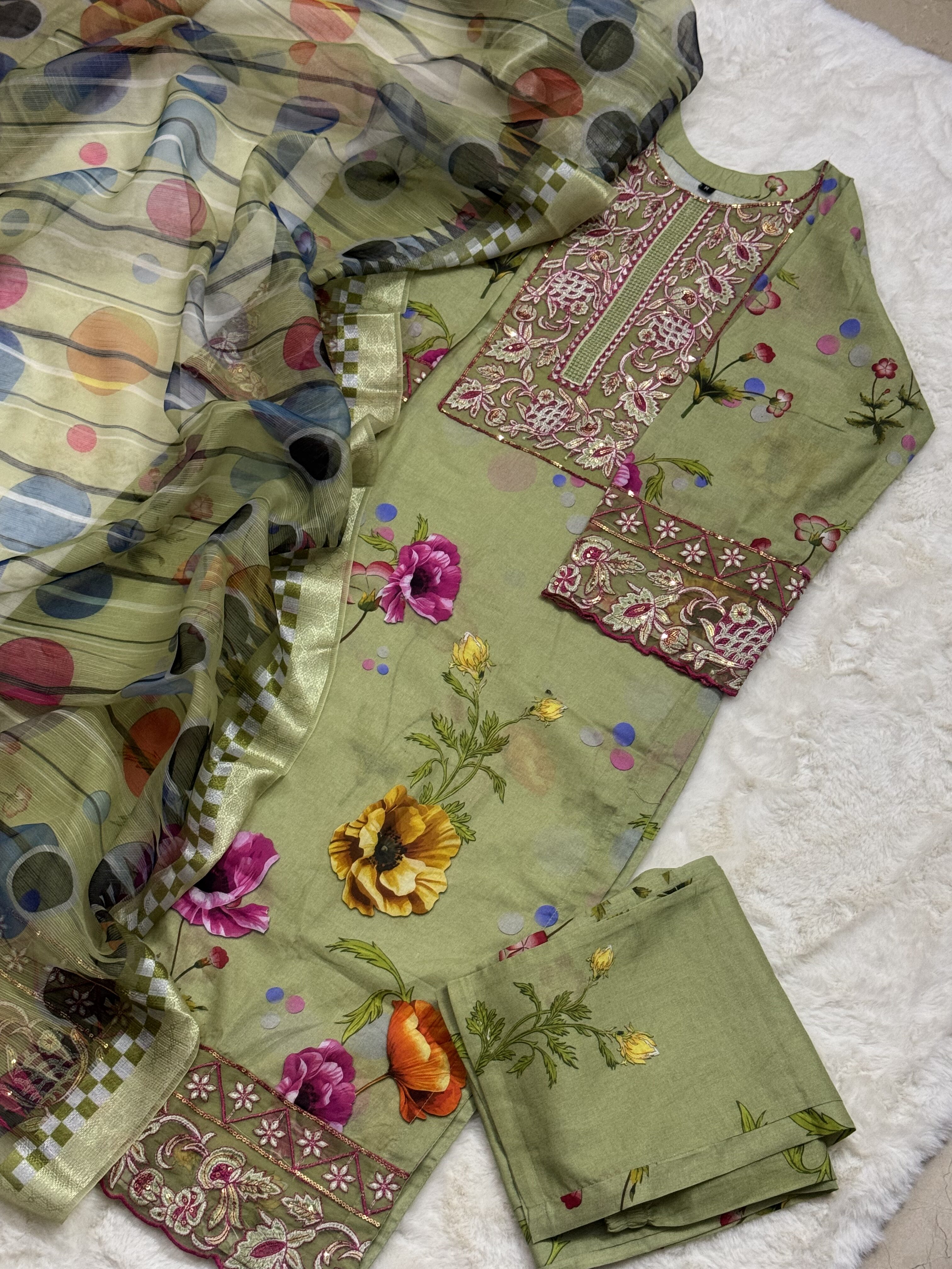Mahira Sage Blossom Lawn 3 Piece Suit - Image 2